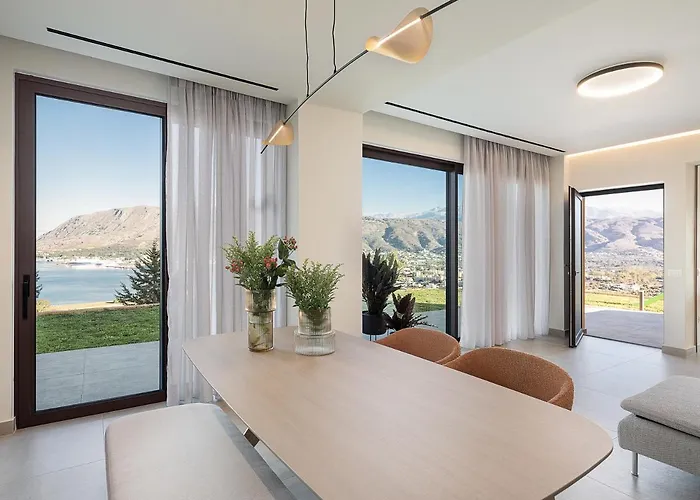 Mondethea Vantage Point * Hriszí Aktí Haniá