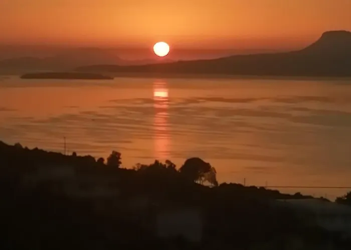 Mondethea Vantage Point * Hriszí Aktí Haniá