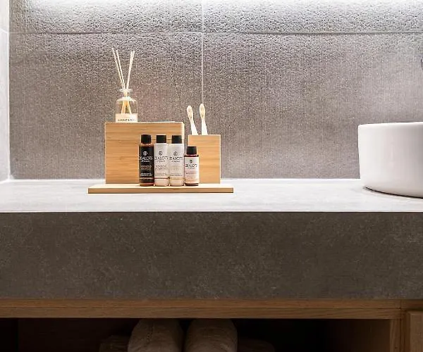 Mondethea Vantage Point